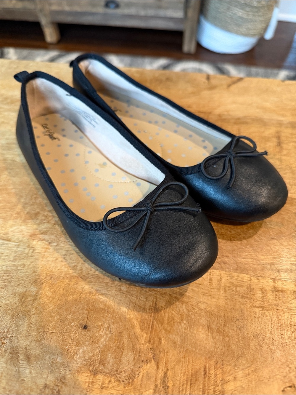 Cat and jack Kids Black Ballet Flats with Bow